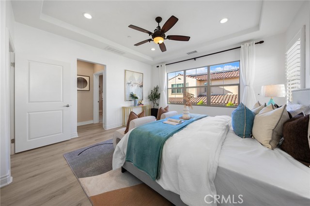 119 Cordial, Irvine CA: https://media.crmls.org/medias/1cb0e7c8-263e-4278-b4fc-06380cae5698.jpg