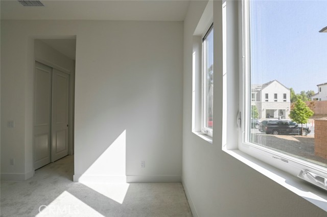 Detail Gallery Image 49 of 65 For 20552 Edgewood Ct, Chatsworth,  CA 91311 - 5 Beds | 5/1 Baths