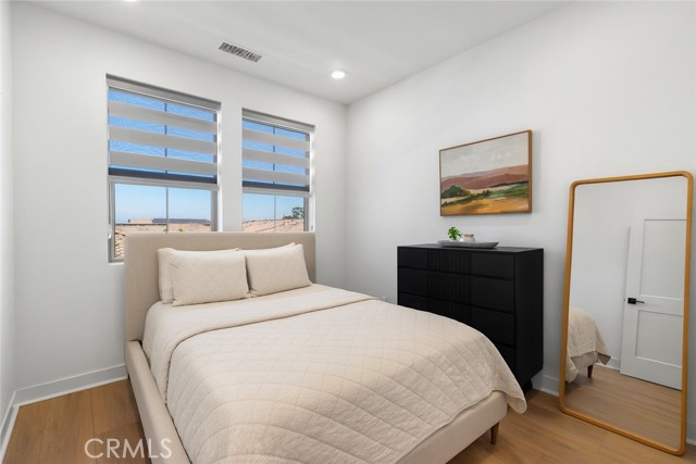 Detail Gallery Image 21 of 29 For 10319 Triple Crown Ln, Cypress,  CA 90720 - 4 Beds | 3/1 Baths