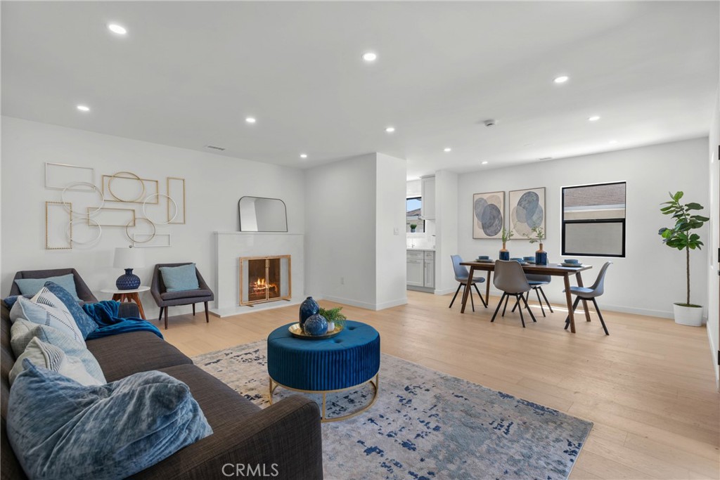 MLS #OC25080580 img 5