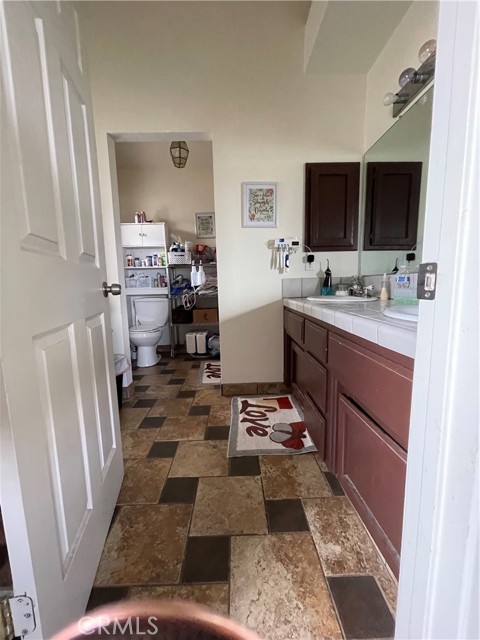 22510 Eagle Way, Tehachapi CA: https://media.crmls.org/medias/1cb36dc7-fa1b-4afc-a0e8-c2f5873f28a2.jpg