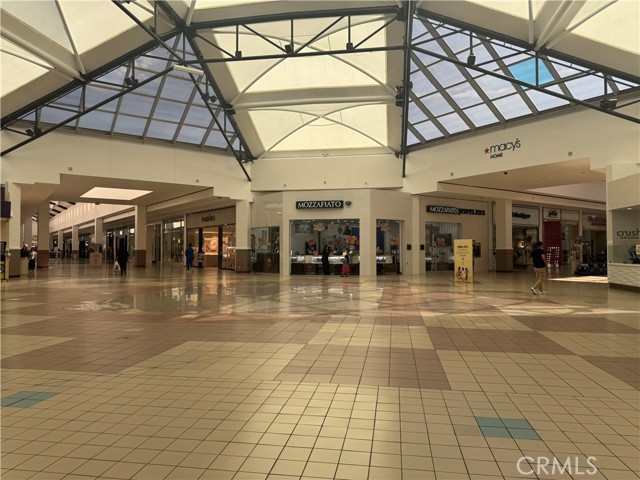 217 Stonewood Street, Downey CA: https://media.crmls.org/medias/1cb3cecd-b319-4f77-b67f-600b56588307.jpg