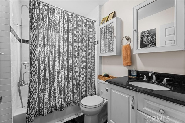 1906 Plant Avenue, Redondo Beach CA: https://media.crmls.org/medias/1cb3d4f9-6fda-49df-897d-d62be847be12.jpg