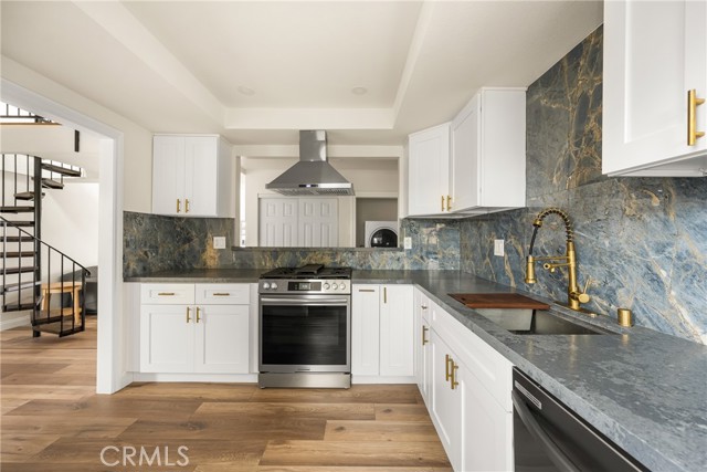 Detail Gallery Image 25 of 42 For 17110 Bluewater Ln, Huntington Beach,  CA 92649 - 1 Beds | 1/1 Baths