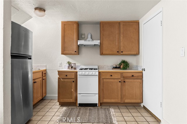 Detail Gallery Image 48 of 73 For 587 E 3rd, Chico,  CA 95928 - 5 Beds | 3 Baths