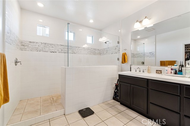 Detail Gallery Image 25 of 36 For 281 Emperor Way, Fresno,  CA 93618 - 3 Beds | 2 Baths