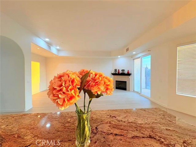 Detail Gallery Image 5 of 36 For 564 via Pueblo, Riverside,  CA 92507 - 3 Beds | 3/1 Baths