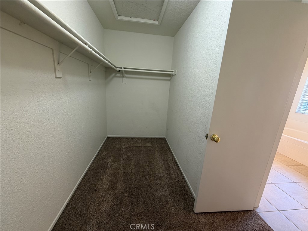 https://media.crmls.org/medias/1cb8303d-aa6e-427e-807a-a36eed0235ce.jpg?preset=X-Large