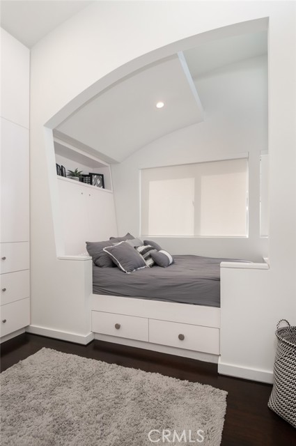 2804 Highland Avenue, Manhattan Beach, California 90266, 4 Bedrooms Bedrooms, ,3 BathroomsBathrooms,Residential,Sold,Highland,SB22116768