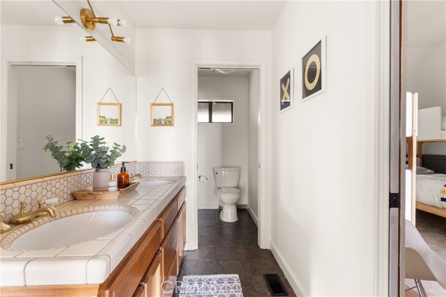 Detail Gallery Image 35 of 44 For 1148 Nadelhorn Dr, Lake Arrowhead,  CA 92352 - 4 Beds | 2/1 Baths