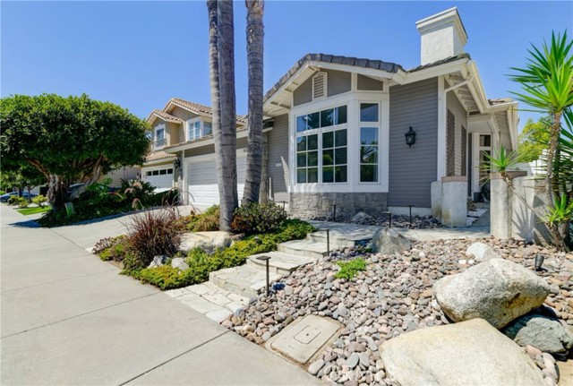 5160 Caminito Exquisito, San Diego CA: https://media.crmls.org/medias/1cb86fe8-53f6-464d-ab86-2f8295d4673a.jpg