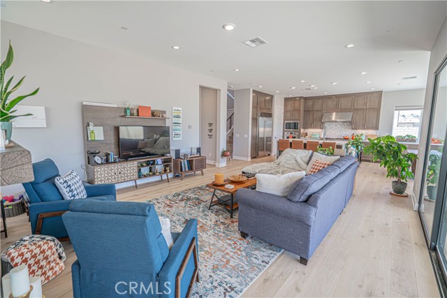 27871 Screenplay Place, Valencia CA: https://media.crmls.org/medias/1cb9ac97-55e9-4a26-870a-22be8de476f1.jpg