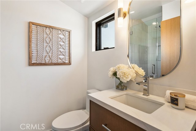 Detail Gallery Image 16 of 32 For 521 1/2 Iris, Corona Del Mar,  CA 92625 - 2 Beds | 2/1 Baths