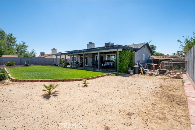 Detail Gallery Image 36 of 39 For 16800 Hidden Creek Dr, Victorville,  CA 92395 - 3 Beds | 2 Baths