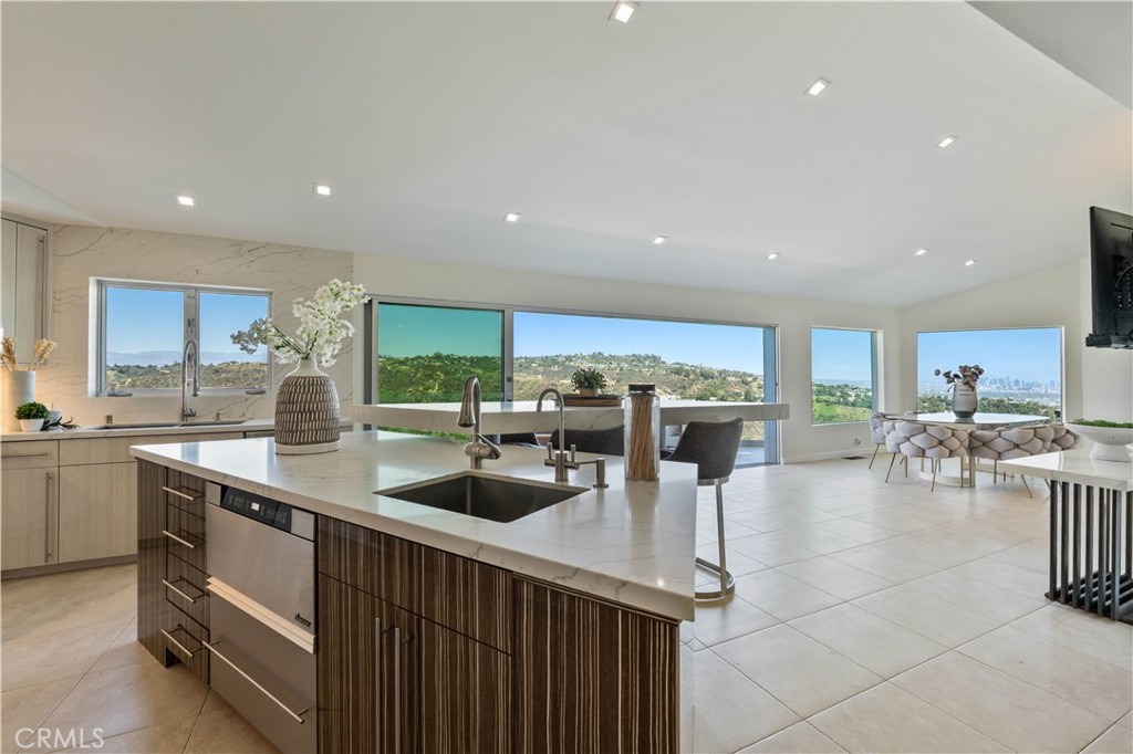 MLS #SR25244048 image #11