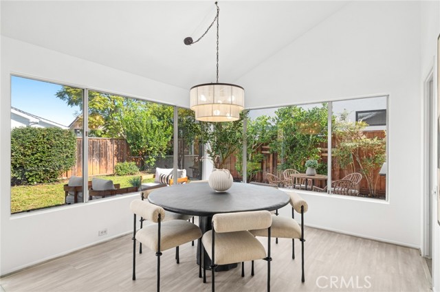 Detail Gallery Image 15 of 26 For 2030 Port Weybridge, Newport Beach,  CA 92660 - 3 Beds | 2 Baths