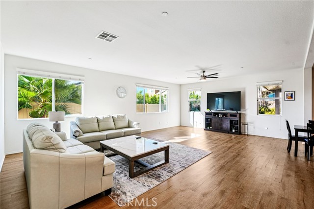 Detail Gallery Image 2 of 25 For 7153 Gypsum, Jurupa Valley,  CA 92509 - 4 Beds | 3/1 Baths