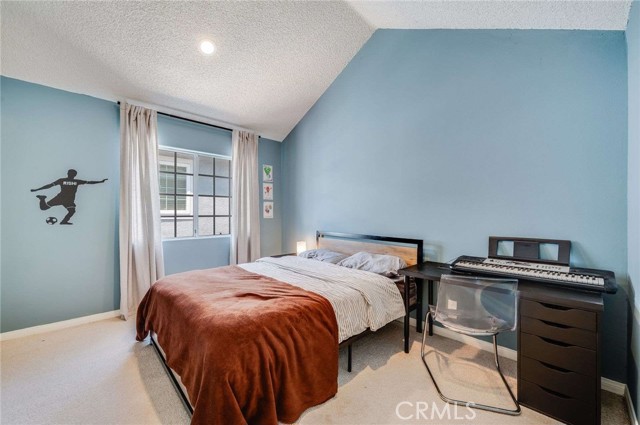 Detail Gallery Image 18 of 24 For 2461 Oneida St #B,  Pasadena,  CA 91107 - 4 Beds | 2/1 Baths