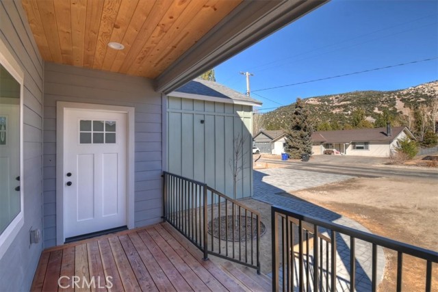 Detail Gallery Image 6 of 50 For 304 San Anselmo, Big Bear City,  CA 92314 - 3 Beds | 3/1 Baths
