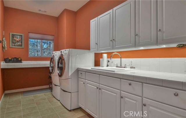 949 Inspiration Drive, Lake Arrowhead CA: https://media.crmls.org/medias/1cbb282c-7c5b-4fac-b46d-22519b70ffa5.jpg