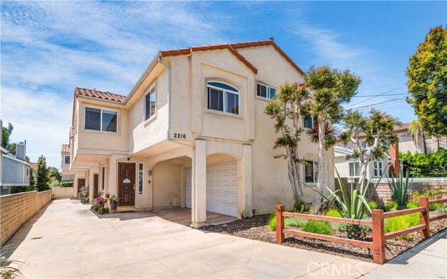 2216 Rockefeller Lane, Redondo Beach, California 90278, 3 Bedrooms Bedrooms, ,2 BathroomsBathrooms,Residential,Sold,Rockefeller,SB23079871