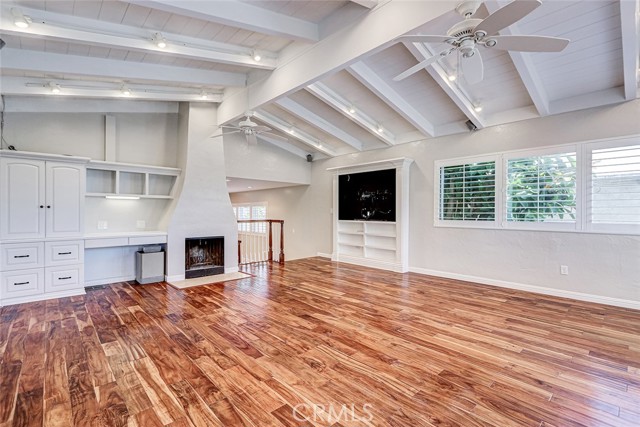 Detail Gallery Image 7 of 29 For 1030 5th St, Hermosa Beach,  CA 90254 - 3 Beds | 2 Baths