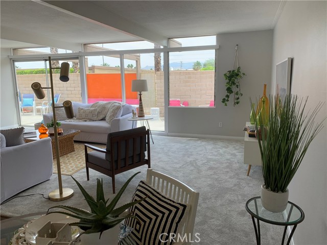 Image 6 for 729  E Louise DR