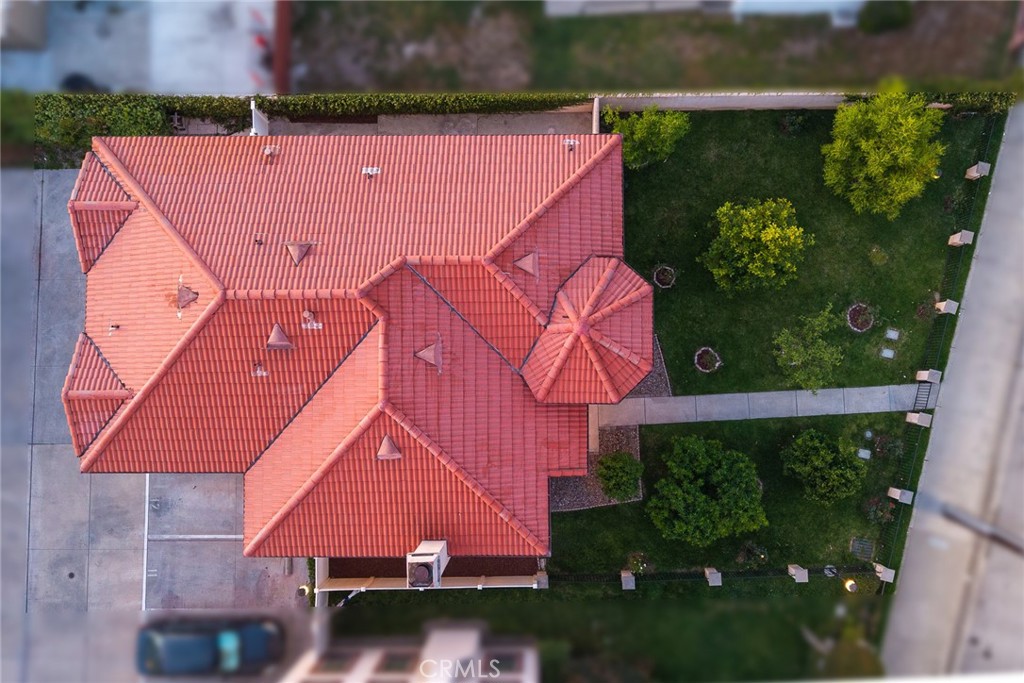 https://media.crmls.org/medias/1cbd00b5-ddac-466e-981f-4e623676bcc1.jpg?preset=X-Large