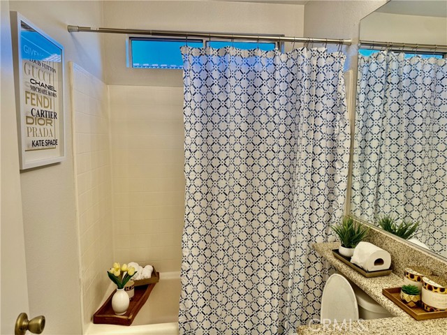 Detail Gallery Image 12 of 20 For 12966 Sundown, Victorville,  CA 92392 - 3 Beds | 2 Baths