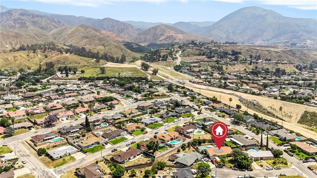 25785 Edgemont Court, San Bernardino CA: https://media.crmls.org/medias/1cbd5a55-76c2-4194-9605-6f171c8d2a6e.jpg