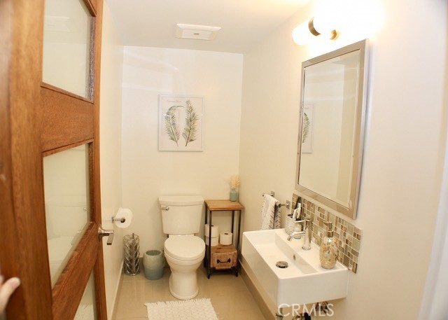 Detail Gallery Image 16 of 25 For 4820 Abbeyville, Woodland Hills,  CA 91364 - 4 Beds | 4 Baths