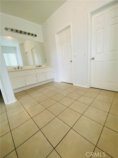 22421 Hawthorn Avenue, Moreno Valley CA: https://media.crmls.org/medias/1cbd816e-bac8-4d25-bdc1-852444538ad0.jpg
