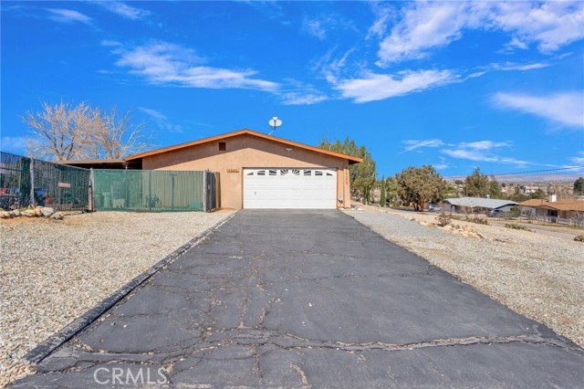 Detail Gallery Image 6 of 70 For 7929 Mono, Hesperia,  CA 92345 - 3 Beds | 2 Baths