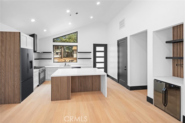 129 Winding Lane, Big Bear City CA: https://media.crmls.org/medias/1cbdc209-478d-4830-b0da-881a298d6a91.jpg