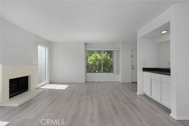 Detail Gallery Image 9 of 14 For 11818 Moorpark St #X,  Studio City,  CA 91604 - 2 Beds | 2/1 Baths
