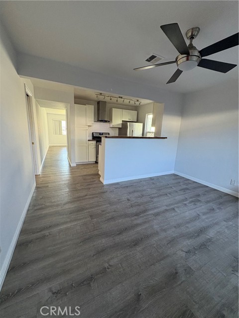 Detail Gallery Image 9 of 24 For 24311 Santa Clara Ave #1,  Dana Point,  CA 92629 - 2 Beds | 1/1 Baths