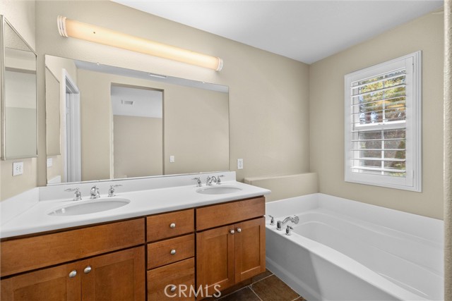 Detail Gallery Image 15 of 32 For 46 Platinum Cir, Ladera Ranch,  CA 92694 - 2 Beds | 2/1 Baths