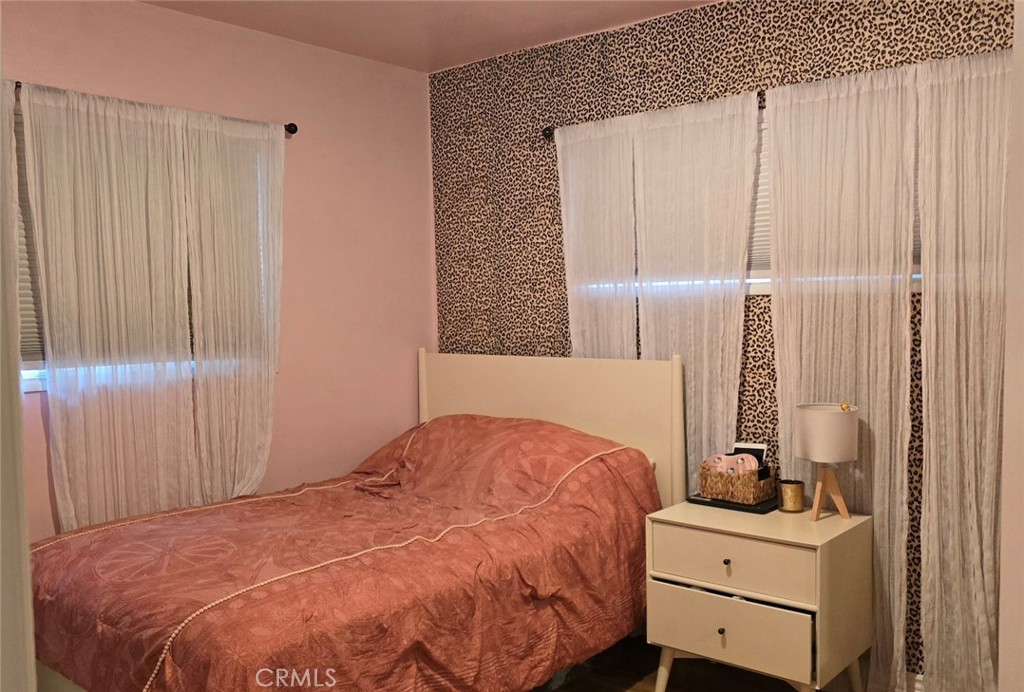 https://media.crmls.org/medias/1cc0bfe2-d7b9-4a4d-9291-fcb9eeac5fd6.jpg?preset=X-Large