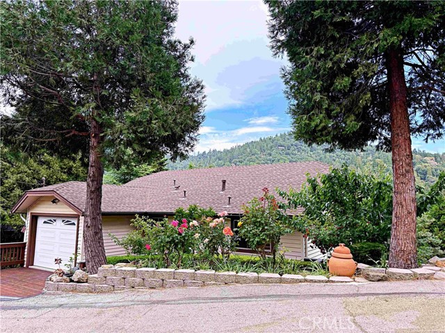 489 Dorn Drive, Crestline CA: https://media.crmls.org/medias/1cc14007-341e-465e-8f02-18ac205319e7.jpg