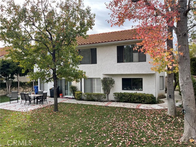 Detail Gallery Image 2 of 42 For 6332 Meadow Haven Dr, Agoura Hills,  CA 91301 - 4 Beds | 3 Baths