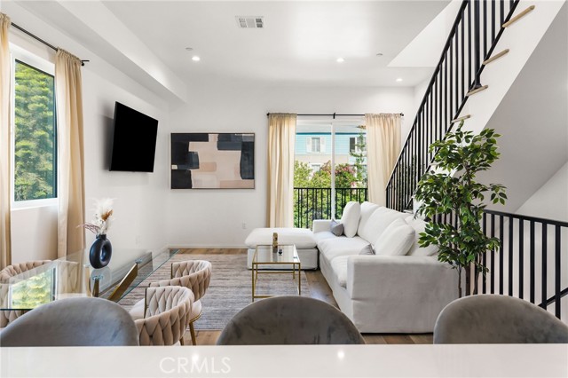 119 S Coronado Street, Los Angeles CA: https://media.crmls.org/medias/1cc22111-170b-4727-a74a-ebf8c50bbe9e.jpg