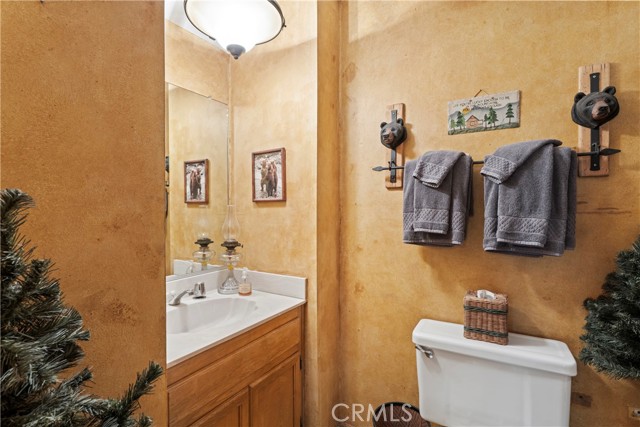 Detail Gallery Image 36 of 42 For 27169 Ironwood Ln, Lake Arrowhead,  CA 92352 - 3 Beds | 3/1 Baths