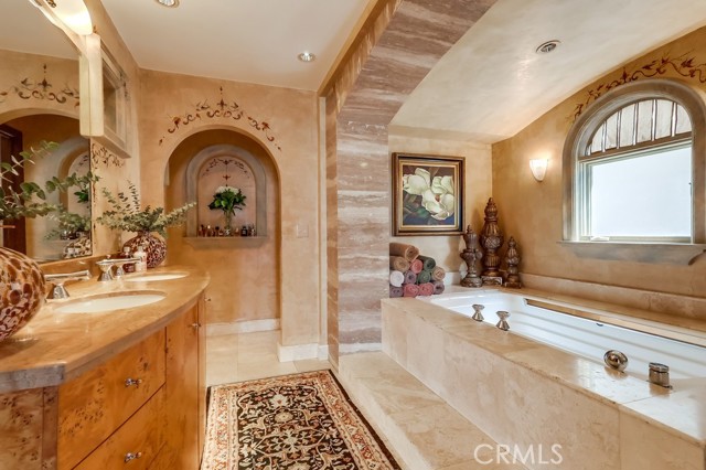 6048 Lido Lane, Long Beach CA: https://media.crmls.org/medias/1cc29feb-a116-47ff-9783-29343d93f7f1.jpg