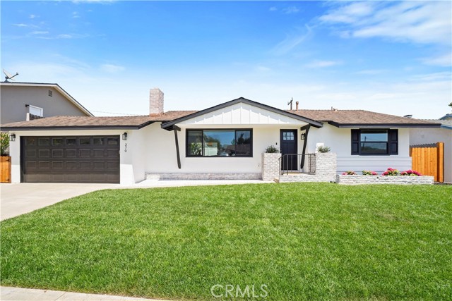 270 Fairfax Avenue, Ventura CA: https://media.crmls.org/medias/1cc75599-c906-457e-96a0-d76ed2816db3.jpg
