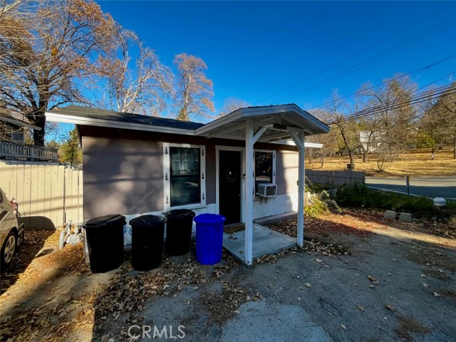 Detail Gallery Image 3 of 11 For 22670 Waters Dr, Crestline,  CA 92325 - 1 Beds | 1 Baths