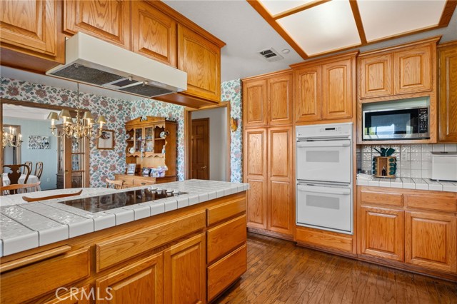 Detail Gallery Image 17 of 45 For 1725 S Elderberry, Ontario,  CA 91762 - 3 Beds | 3 Baths