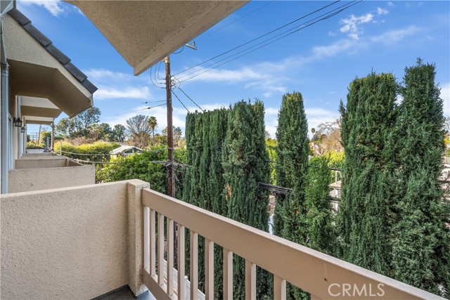 Detail Gallery Image 17 of 29 For 11531 Riverside Dr #209,  Valley Village,  CA 91602 - 2 Beds | 2 Baths