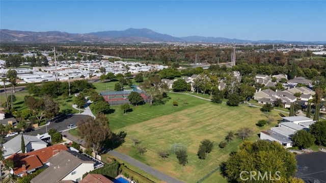 15232 Lille Circle, Irvine CA: https://media.crmls.org/medias/1cc992b9-81da-419e-912a-349bffc184b4.jpg