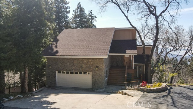 2461 Spring Oak Drive, Running Springs CA: https://media.crmls.org/medias/1cc9c236-0666-4f28-bd6a-2c7fd6385713.jpg