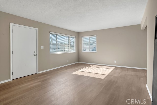 217 E 221st, Carson CA: https://media.crmls.org/medias/1ccb5c68-b8bd-45ff-a2f5-b16b1a4456e8.jpg